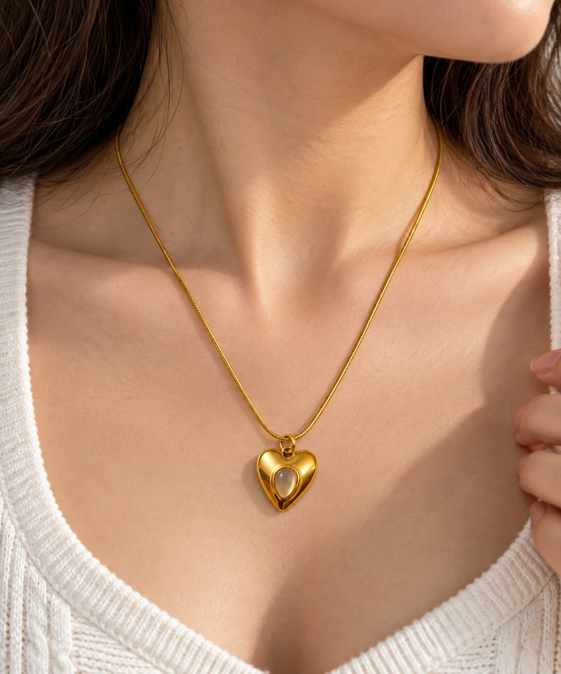 okhhraa Gold Plated Heart Pendant Necklace with White Stone