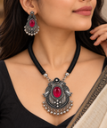 okhhraa Necklace and Earring Set with red Stone